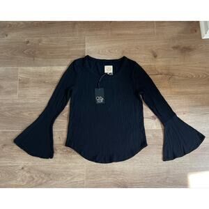 NWT CHASeR Bell Cuff So Soft! Waffle Texture Black Long Sleeve Shirt Size Medium